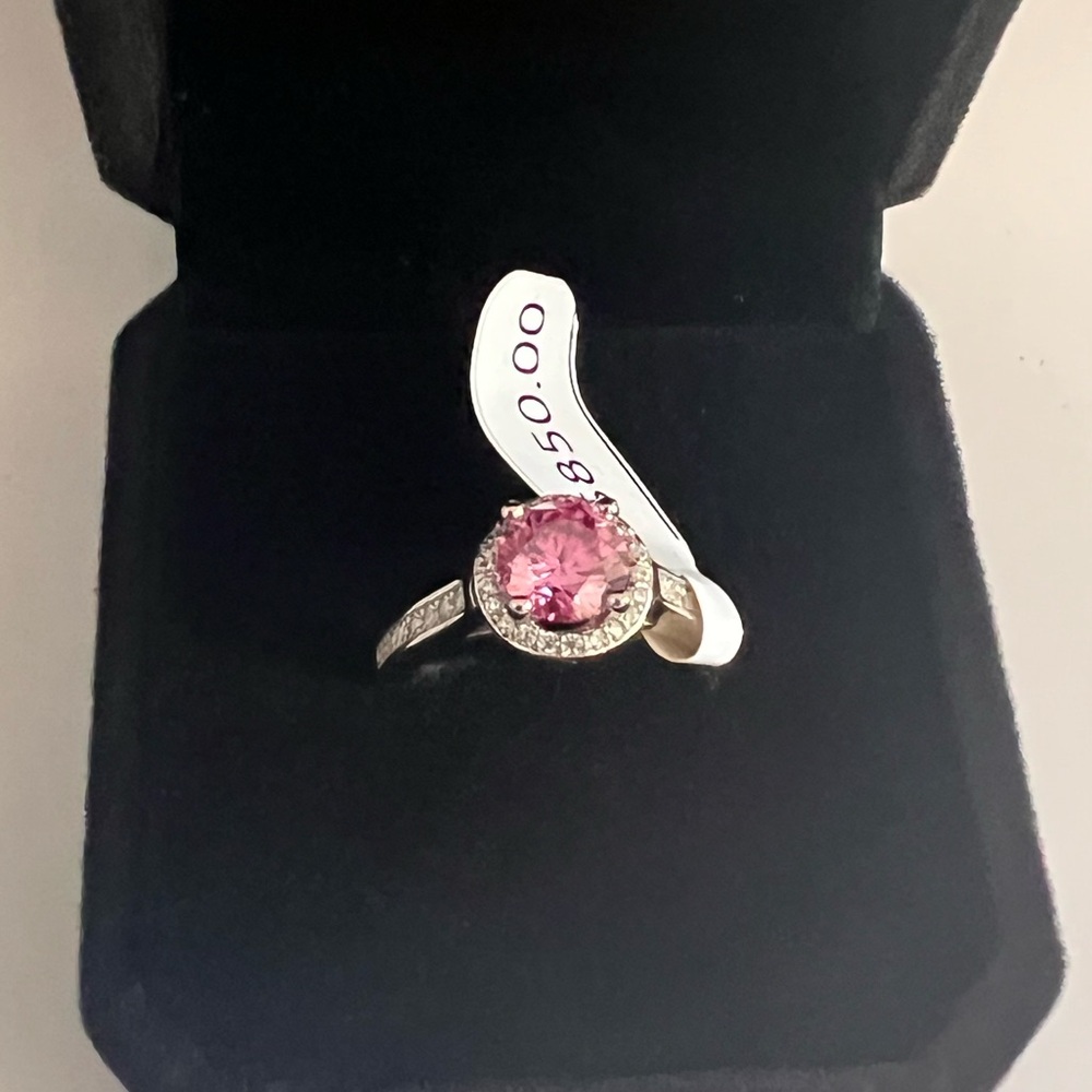 1.00 Carat Pink Diamond Moissanite Ring